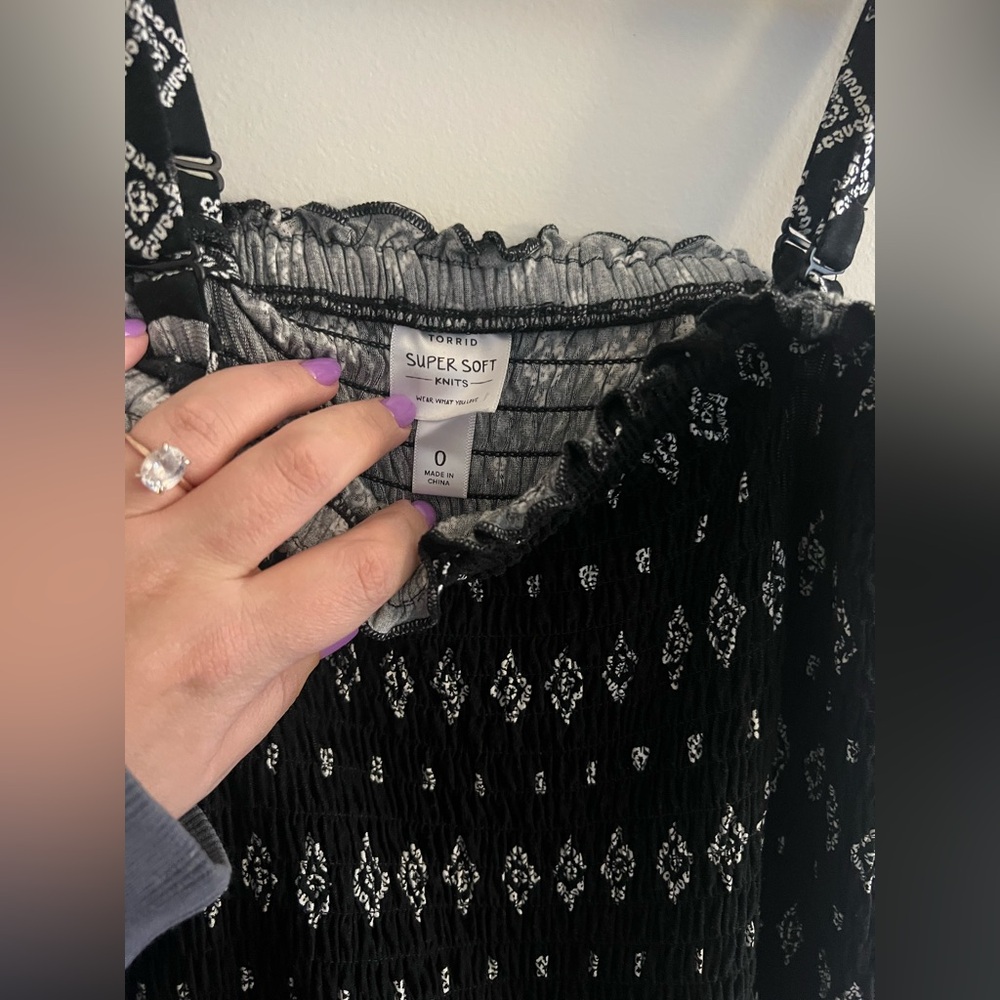 Torrid Super Soft Black Border Print Smocked
Culotte Jumpsuit Size 0 - Picture 3 of 7